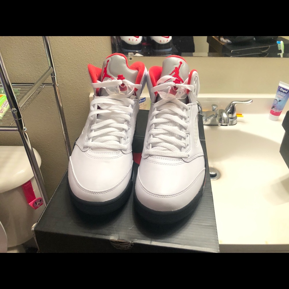 Fire red 5s